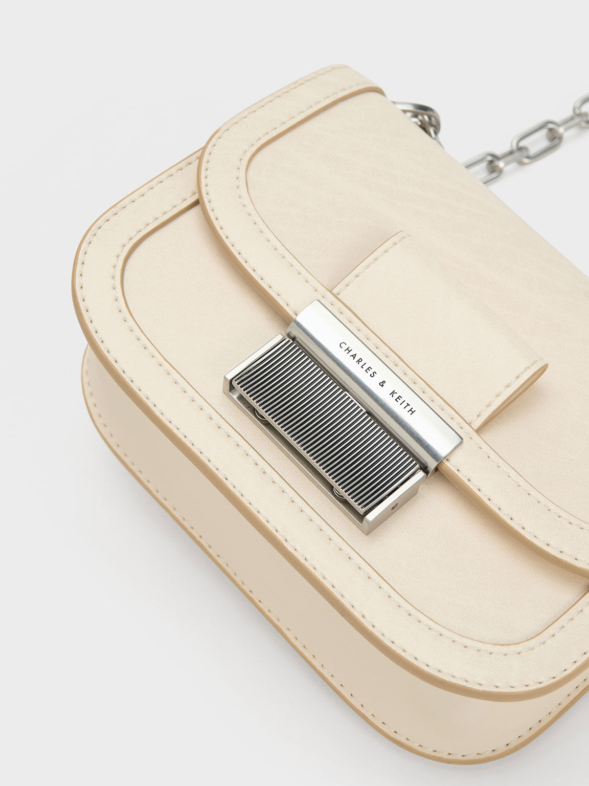 Charlot Chain Strap Bag Beige