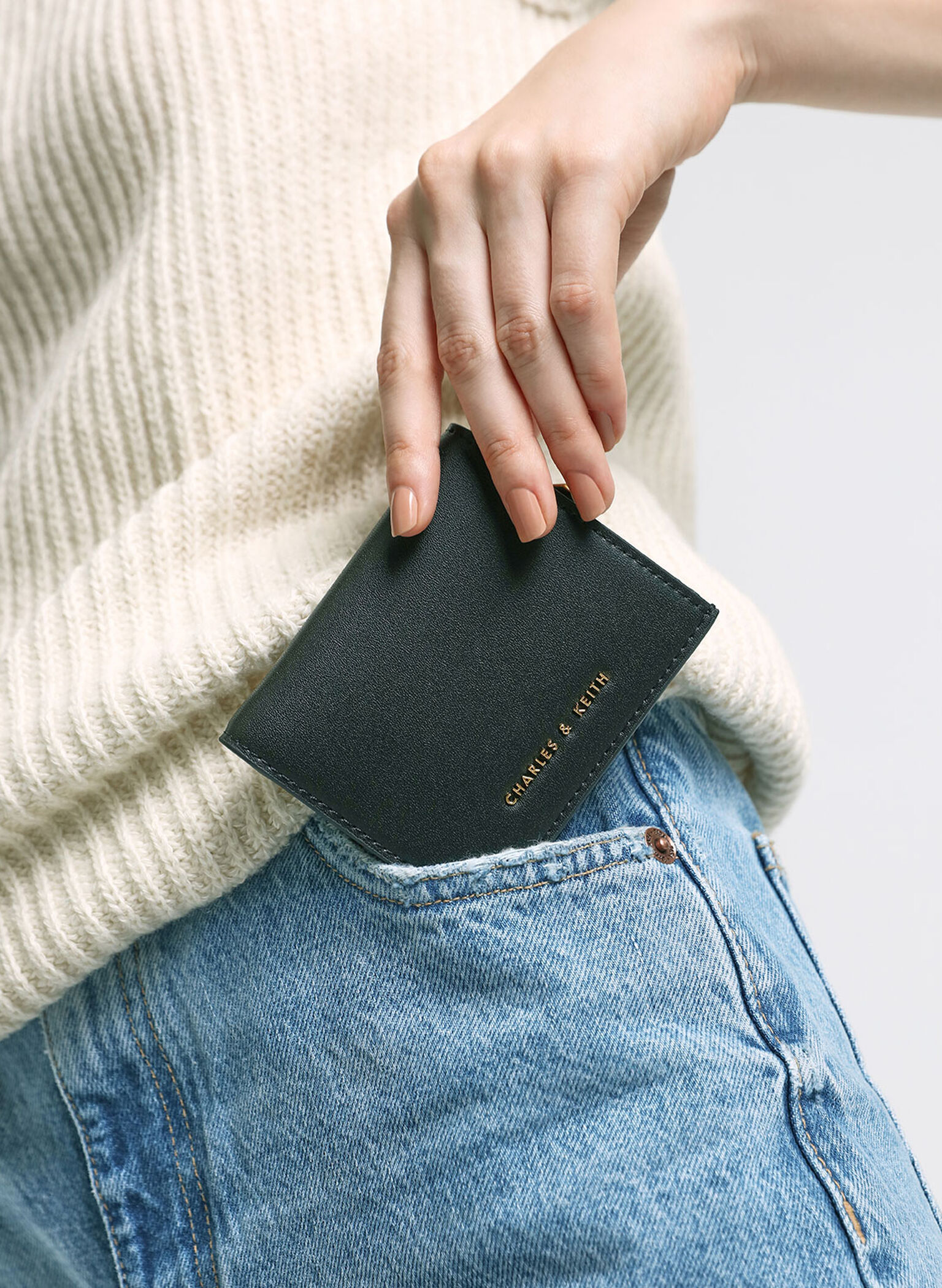 Daisy Bi-Fold Small Wallet, Black, hi-res