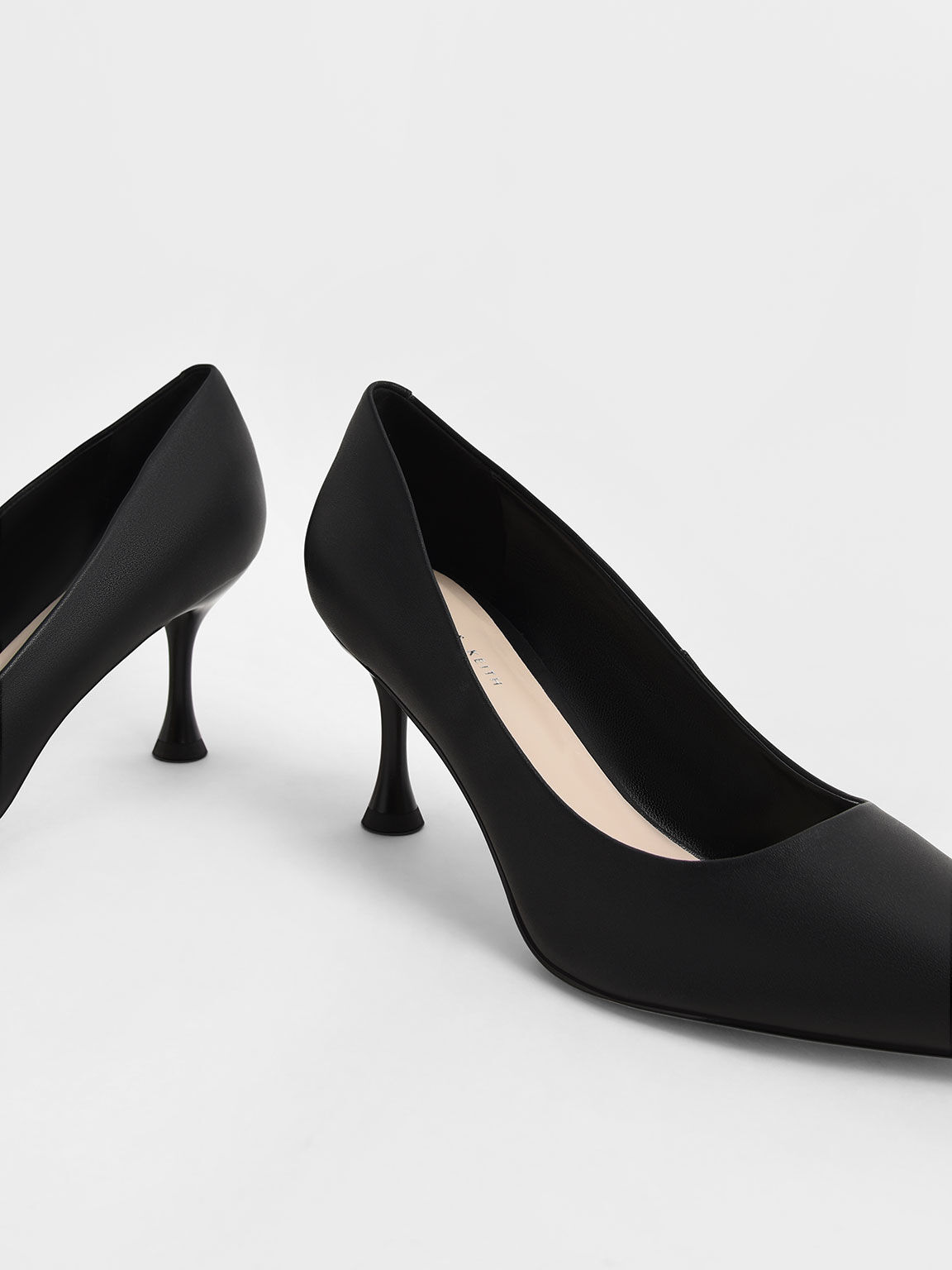 Charles and keith black deals pumps