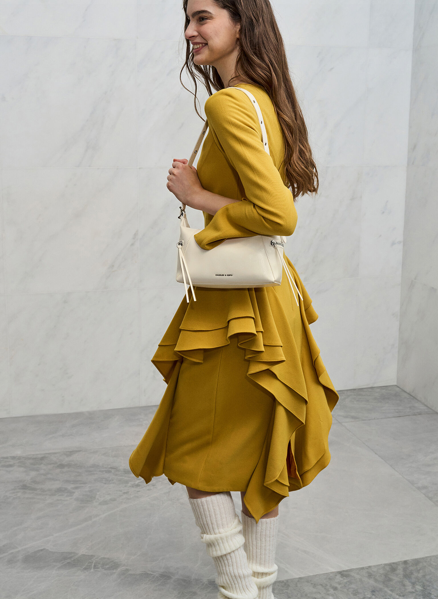Xylia Shoulder Bag, Cream, hi-res