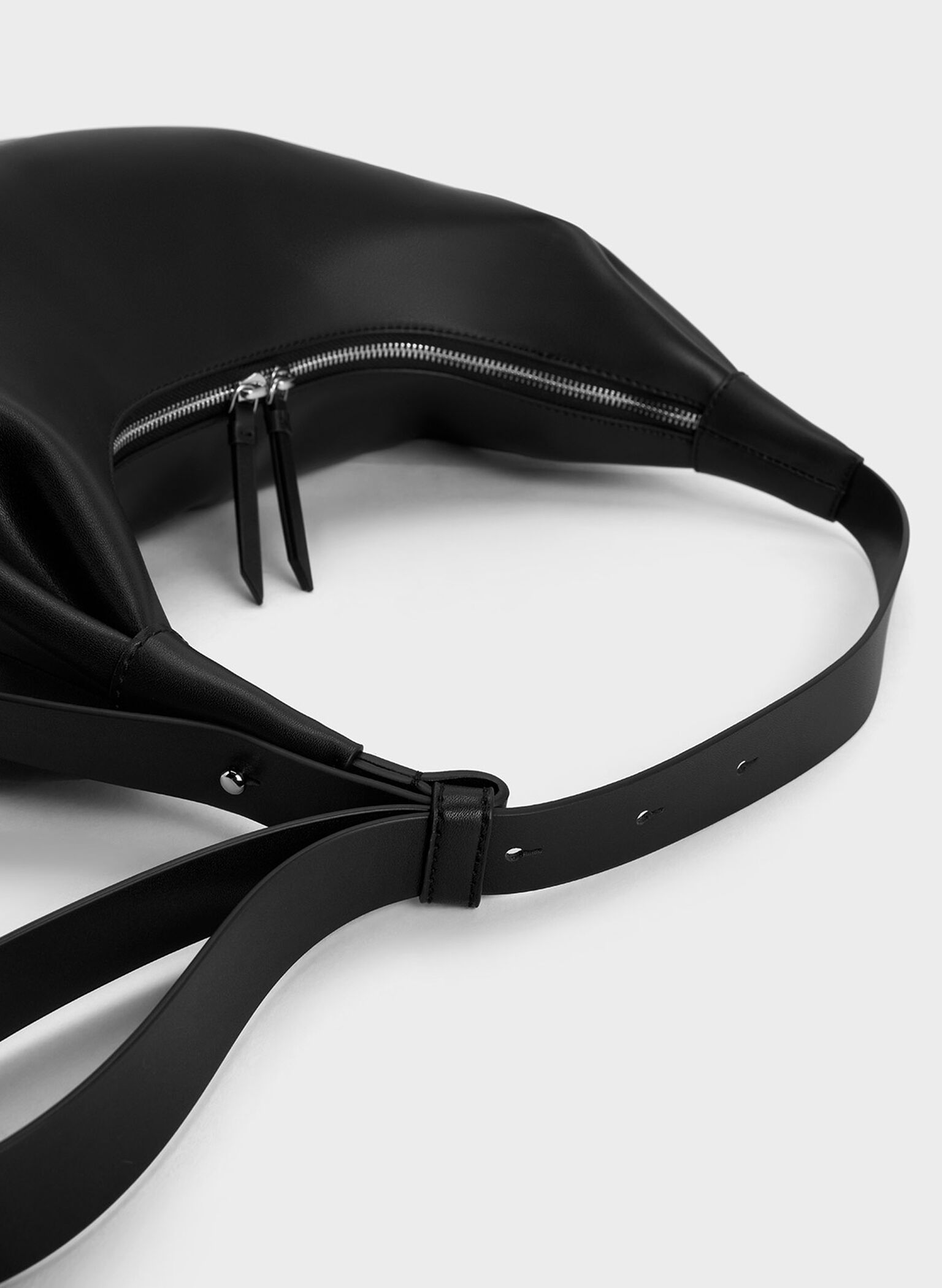 Odella Curved Hobo Bag, Noir, hi-res