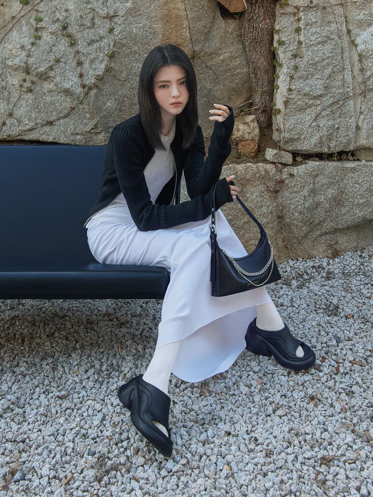 Atwood Chain-Embellished Shoulder Bag, Noir, hi-res