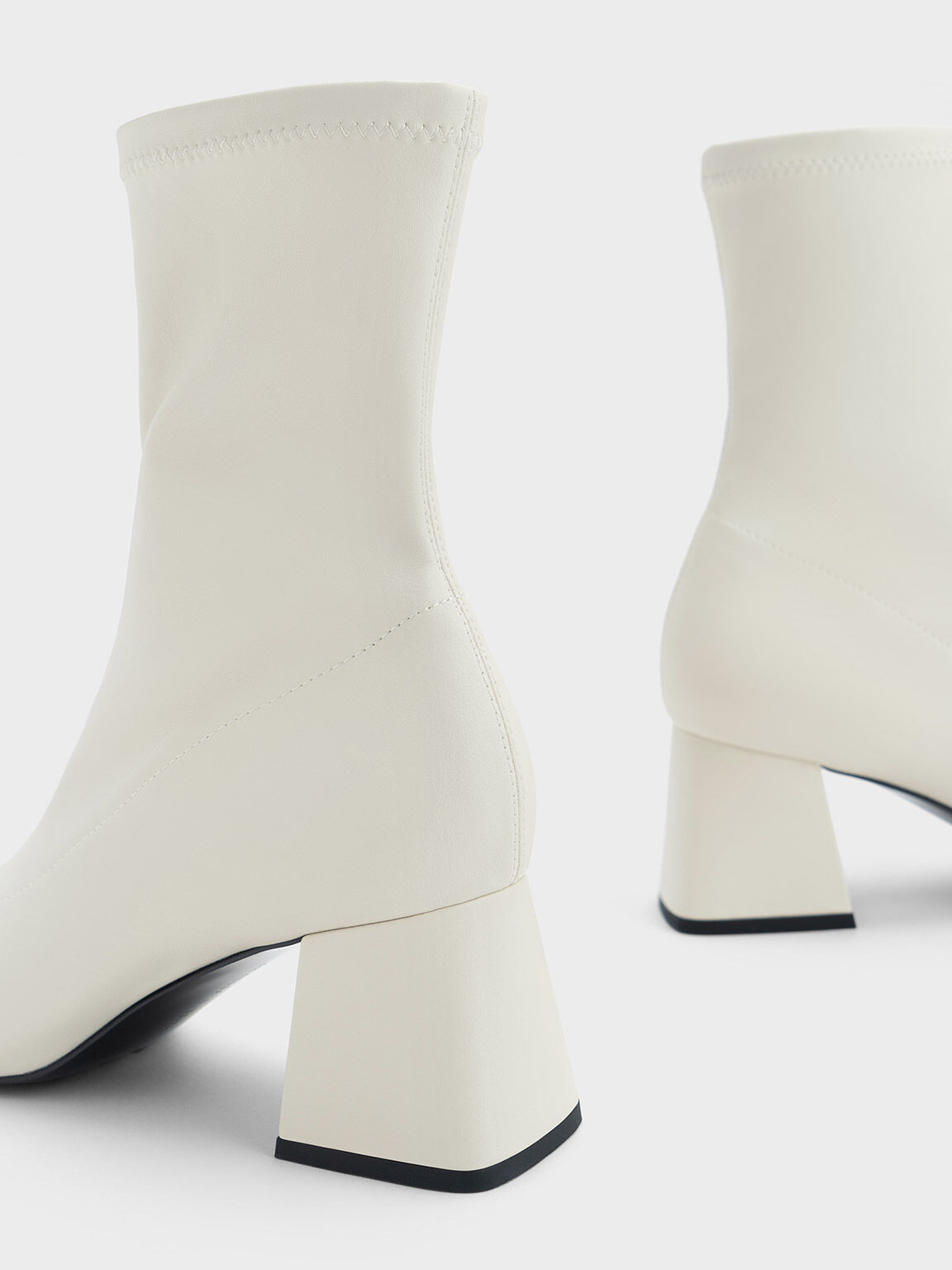 Sianna ankle bootie online
