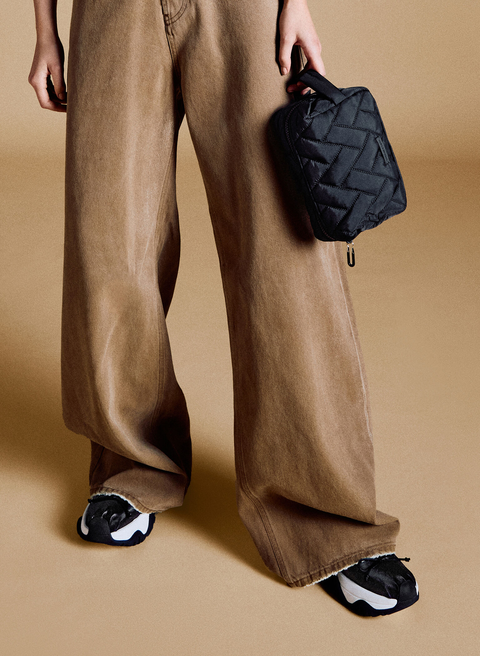 Nylon Chevron Pouch, Jet Black, hi-res
