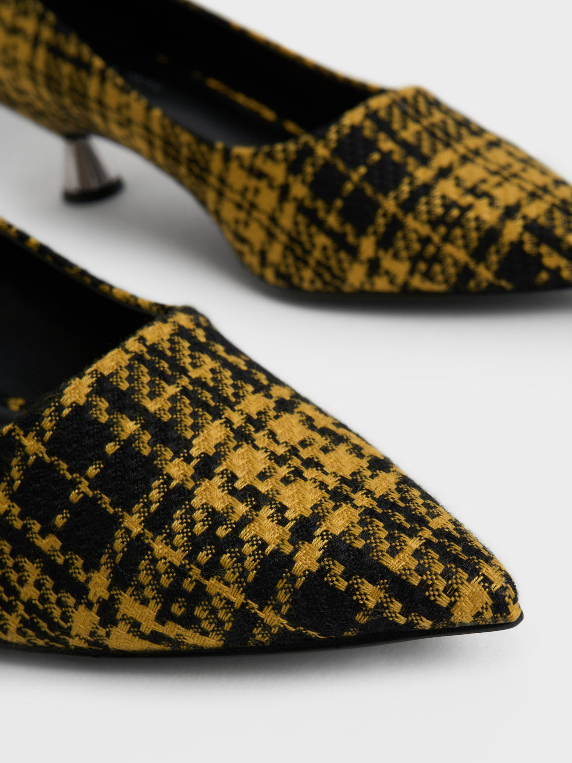 Yellow and black pumps hot sale