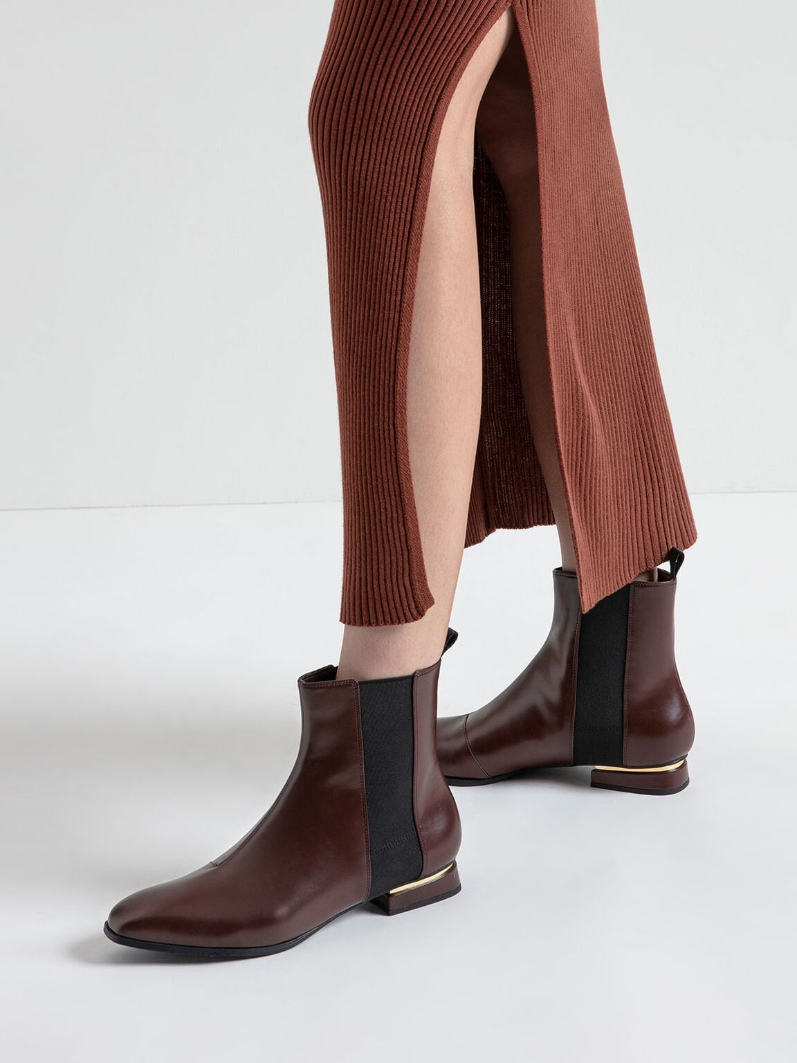 venda embellished heel chelsea boot