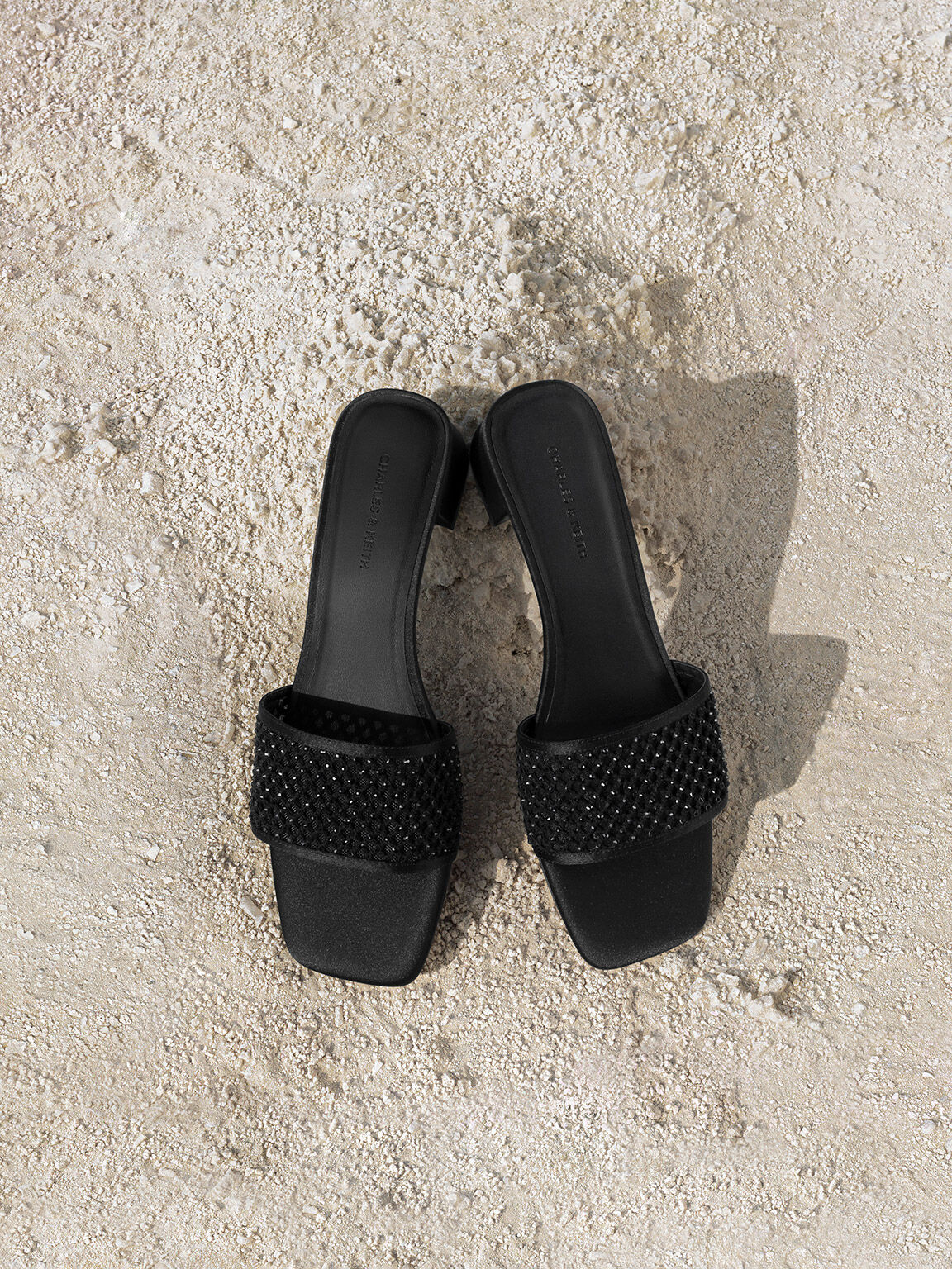 Universal thread black hotsell mules