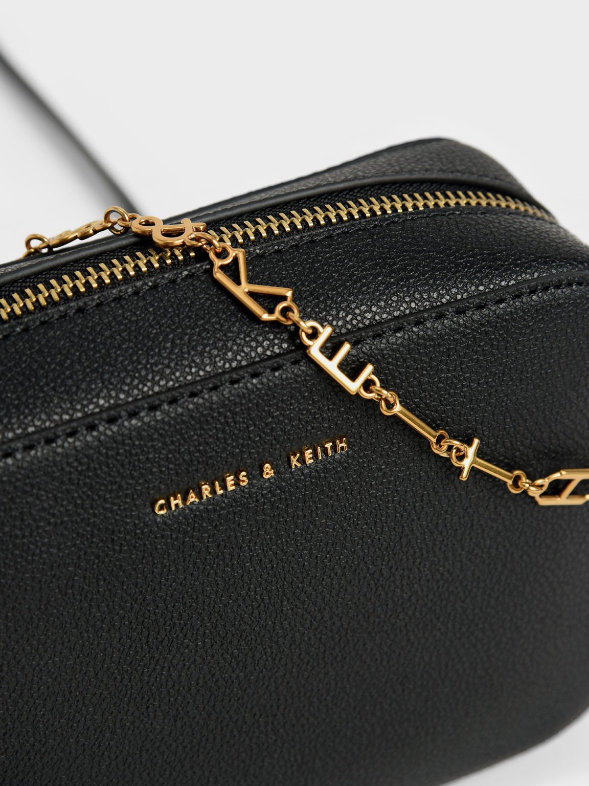 charles and keith slouchy sling bolsa