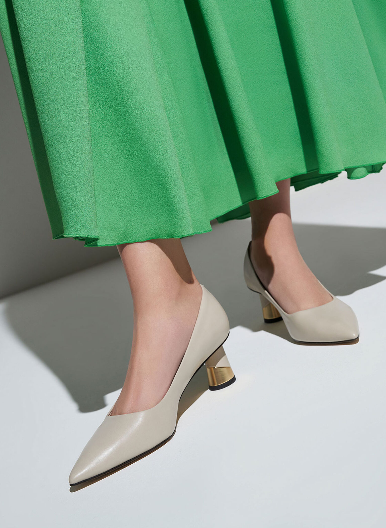 Metallic Sculptural Heel Pumps, Chalk, hi-res
