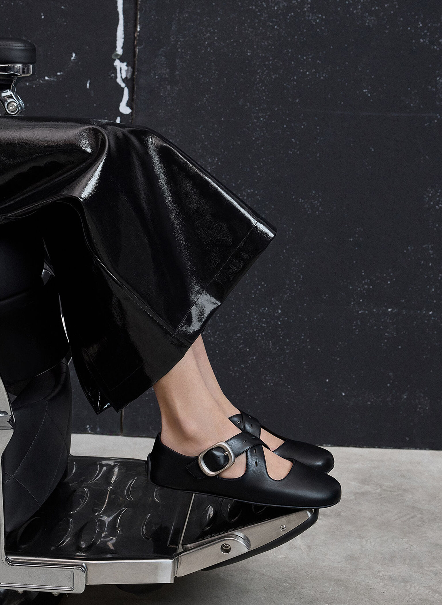 Crossover-Strap Mary Janes, Black, hi-res