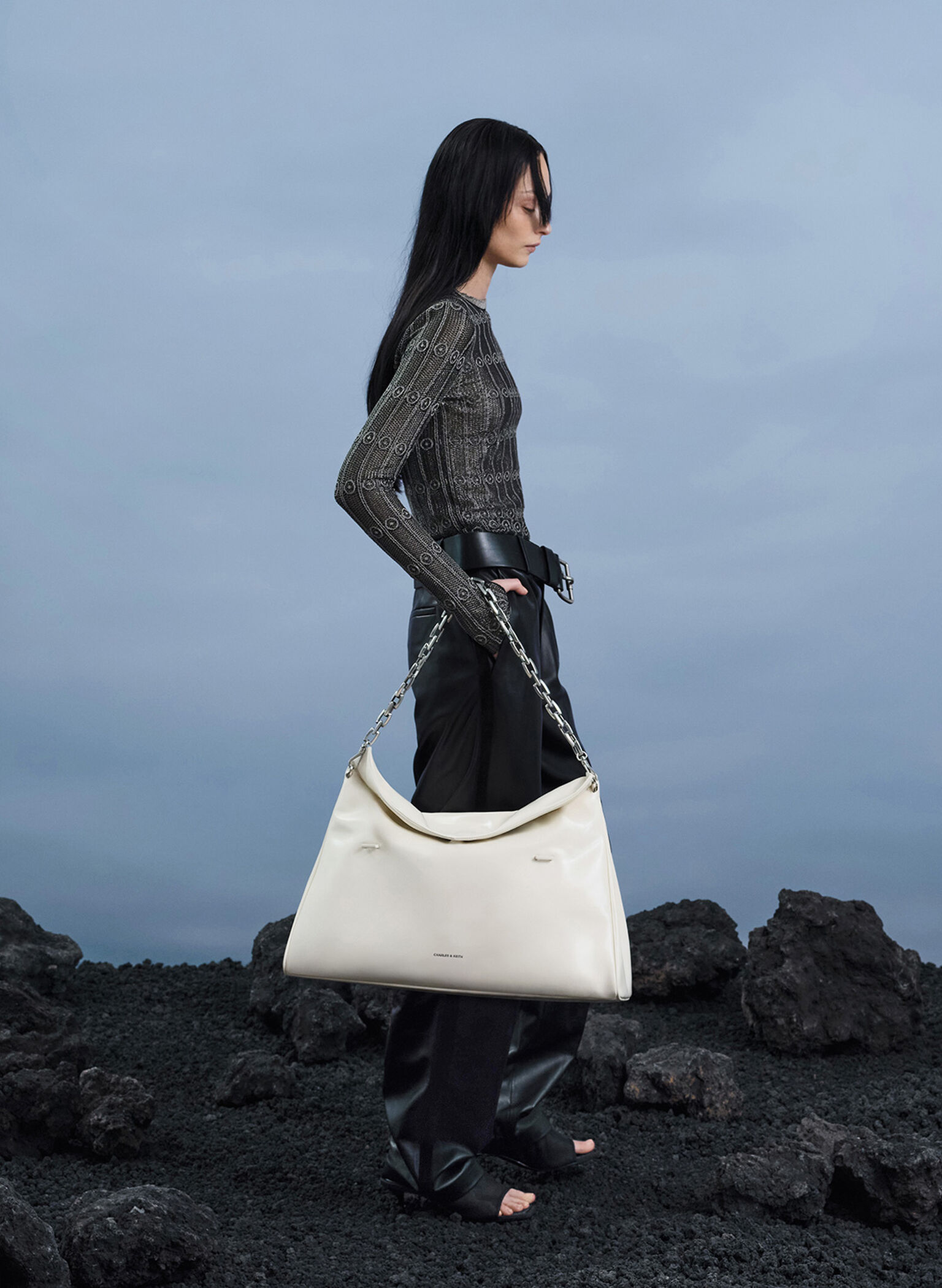 Andromeda Chunky-Chain Trapeze XL Tote Bag, Cream, hi-res