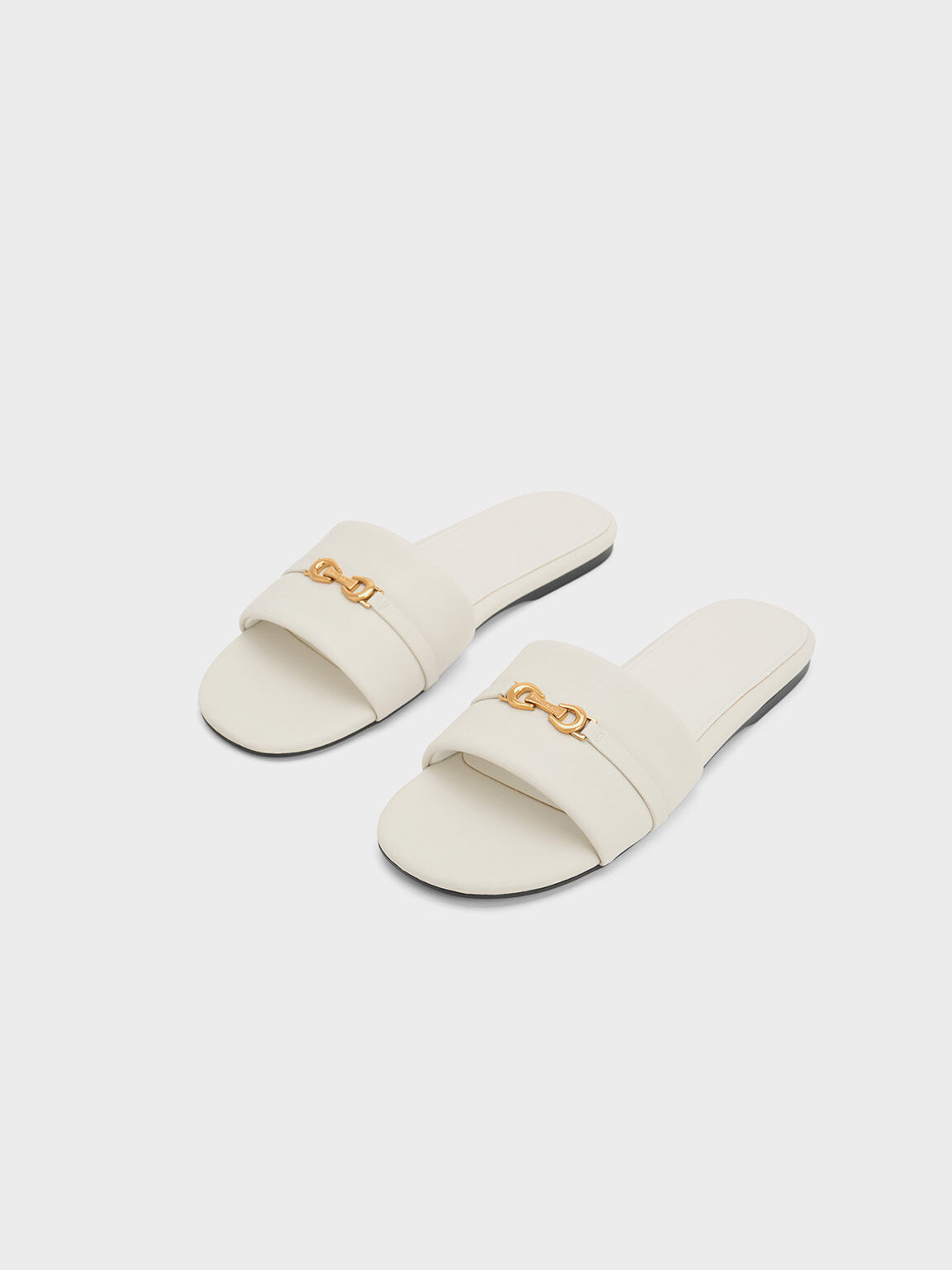 Cheap white gucci slides hotsell