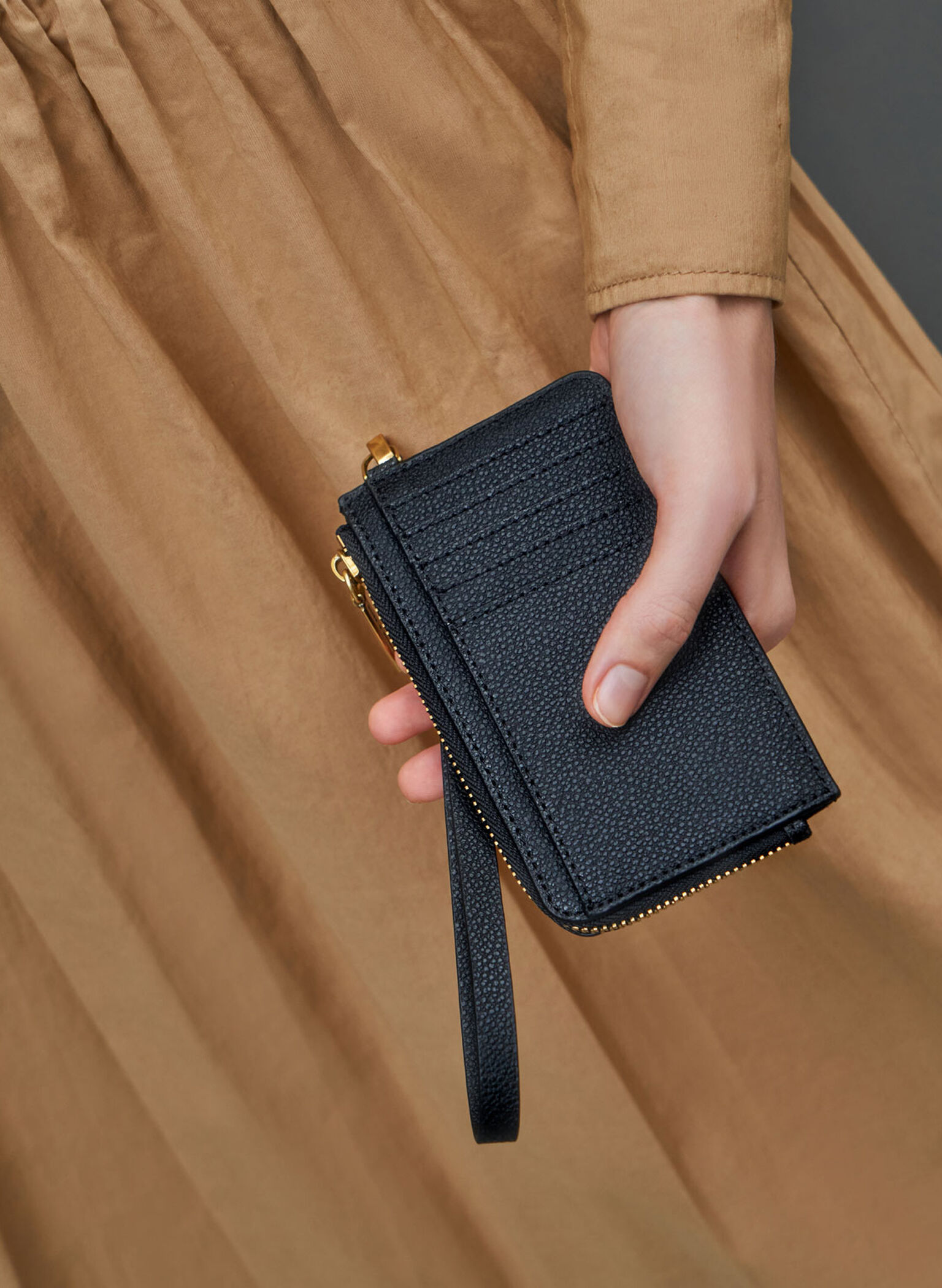 Dixie Multi-Slot Wristlet Card Holder, Black, hi-res