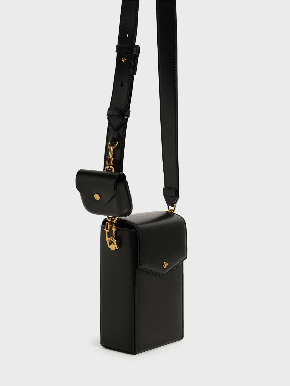 Charles and keith small crossbody on sale bag
