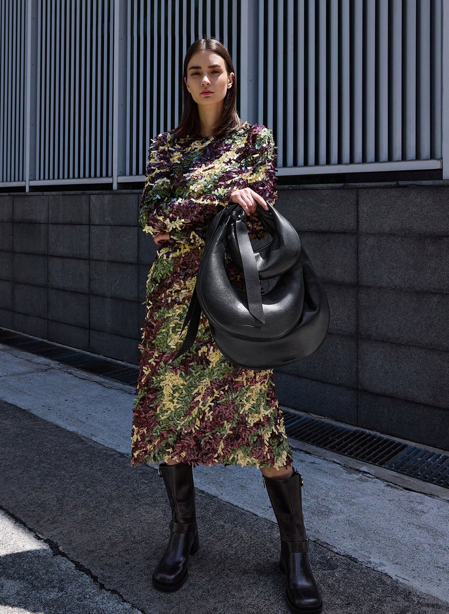 Mini Toni Knotted Crescent Hobo Bag, Noir, hi-res