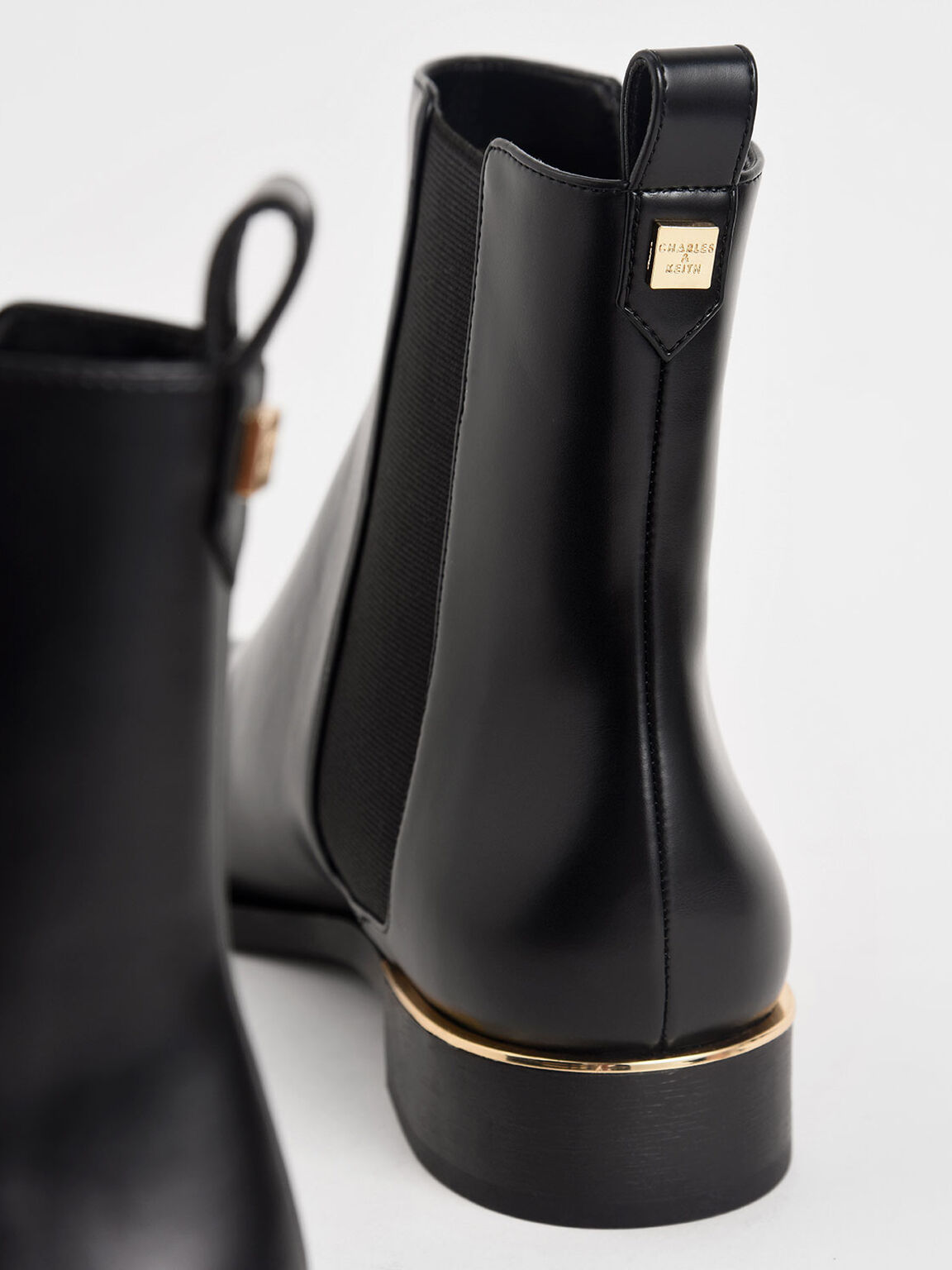 basic chelsea boots