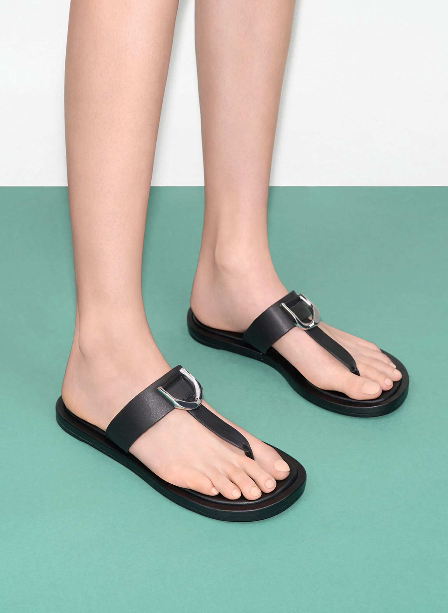 Gabine Leather Thong Sandals, Black, hi-res