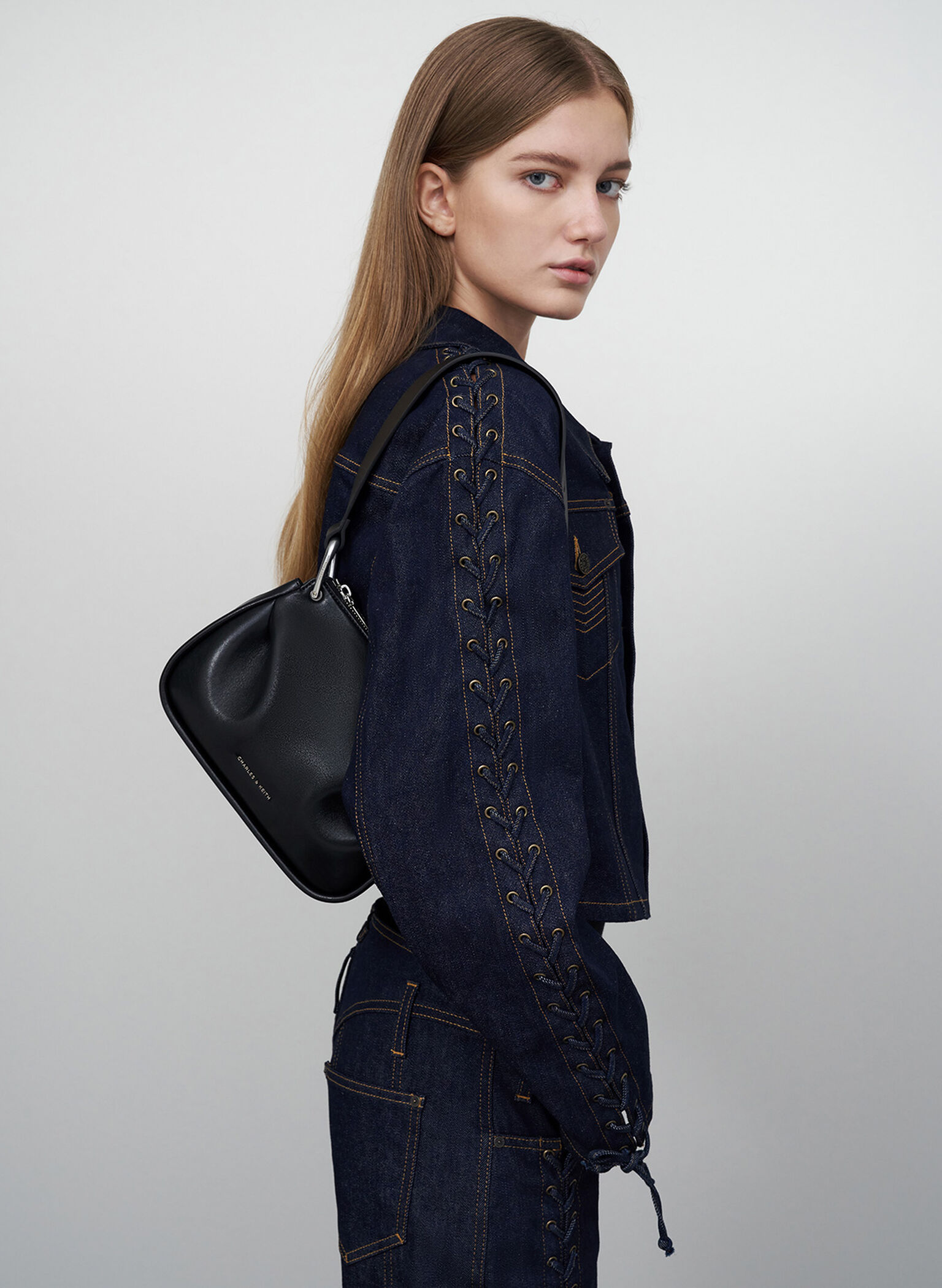 Lumen Padded Crossbody Bag, Noir, hi-res