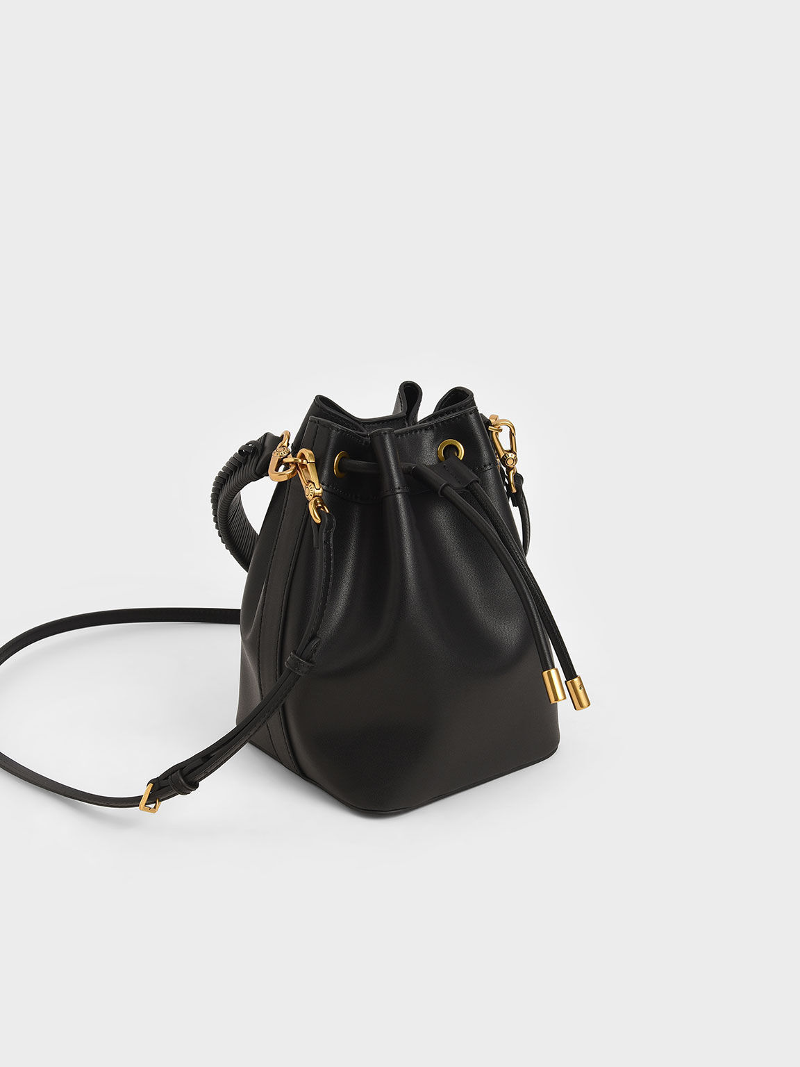 Black and white bucket bag top