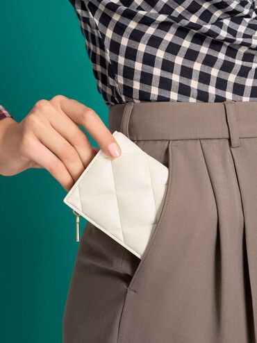 Gemma Quilted Card Holder, White, hi-res