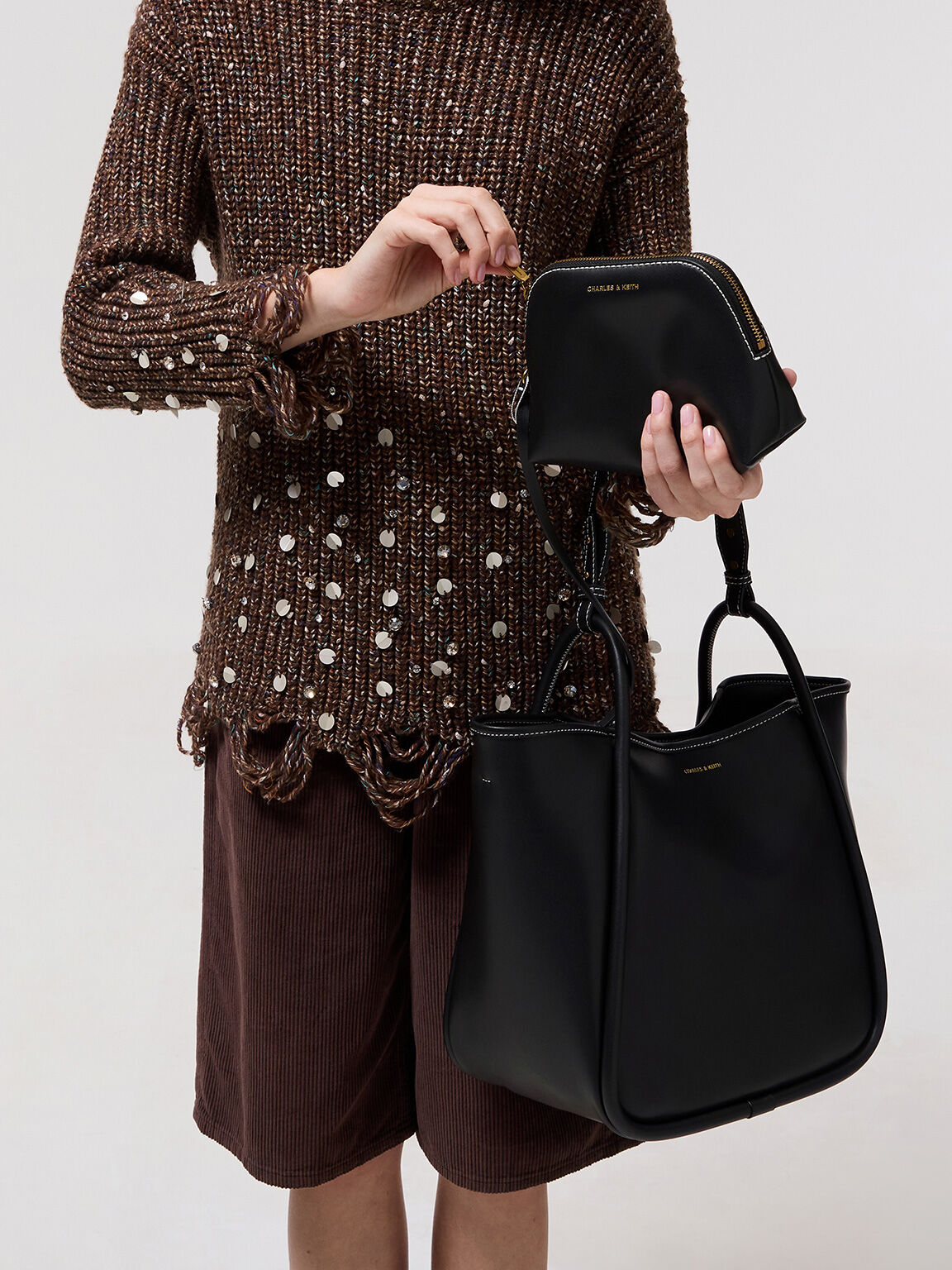 Black Lyla Tubular Slouchy Tote Bag - CHARLES & KEITH UK