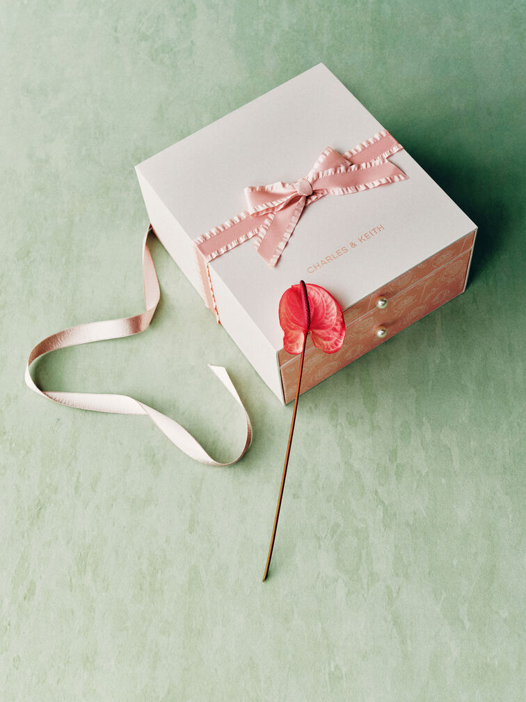 Gift Set: Floral-Mesh Pearl-Strap Shoulder Bag, Light Pink, hi-res