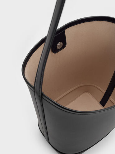 Enola Elongated Bucket Bag, Noir, hi-res