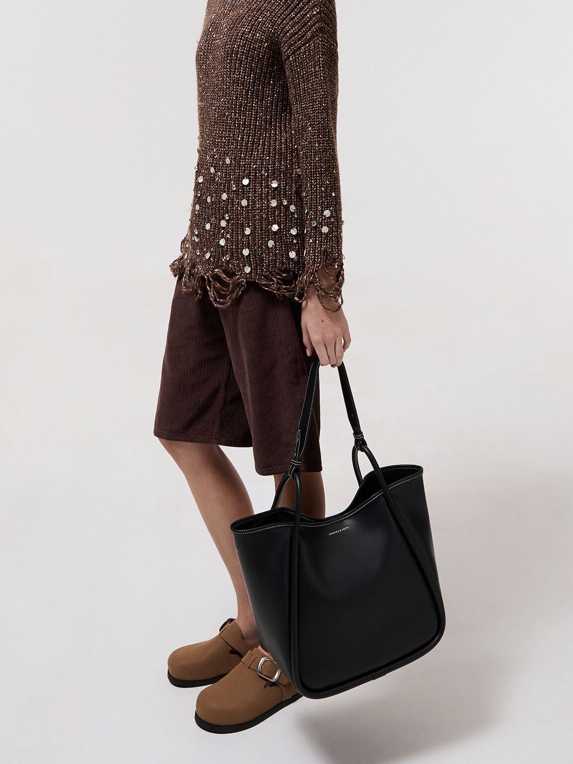 Black Lyla Tubular Slouchy Tote Bag - CHARLES & KEITH UK