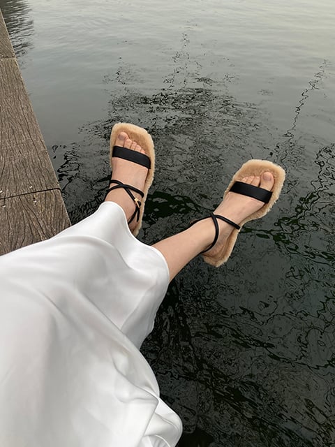  - - CHARLES & KEITH