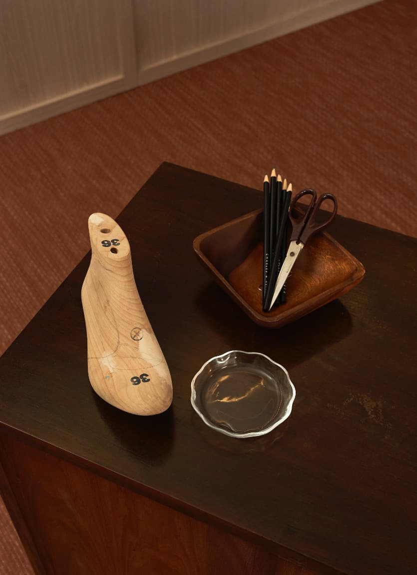 The Holiday Shop - With Love - CHARLES & KEITH