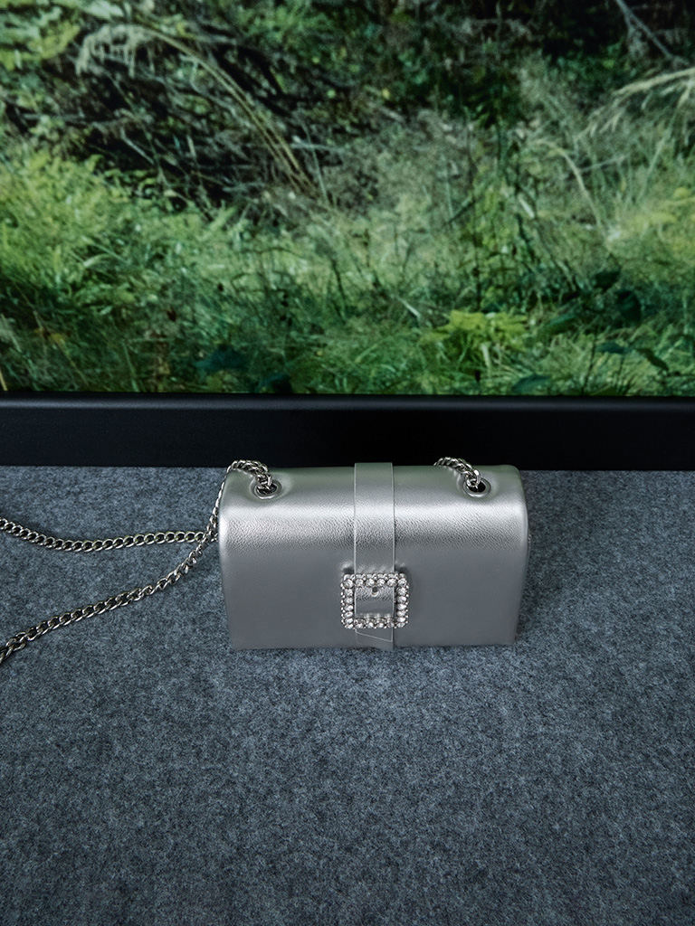 Metallic Crystal-Buckle Belted Chain-Handle Bag in silver — CHARLES & KEITH