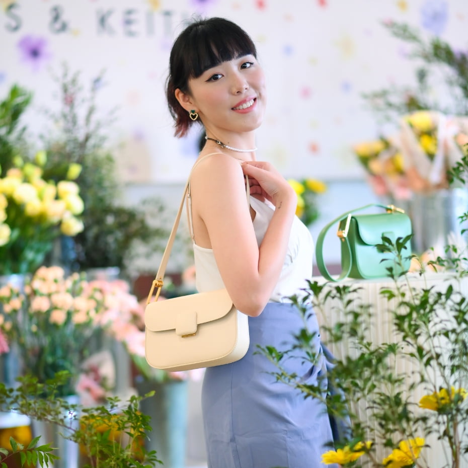 Women’s Koa square push-lock shoulder bag in beige, as seen on Soph T. 霏霏 - CHARLES & KEITH