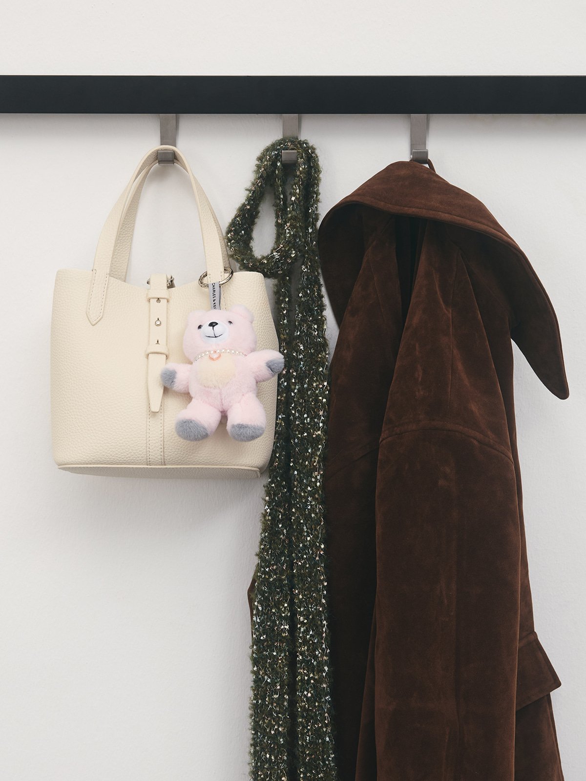Dodie Heart-Necklace Pink Bear Charm – CHARLES & KEITH
