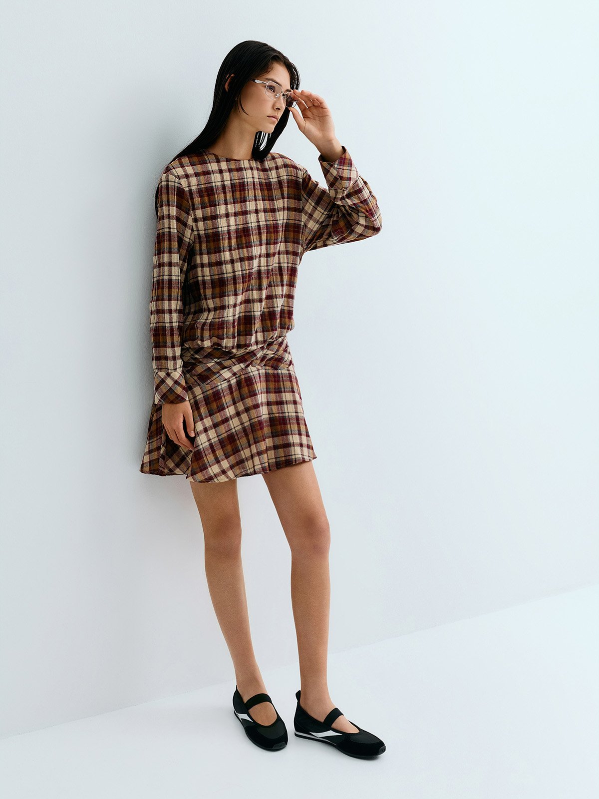 Larsen Buckle-Strap Hobo Bag - Noir - CHARLES & KEITH