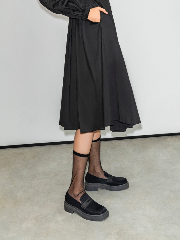 - CHARLES & KEITH