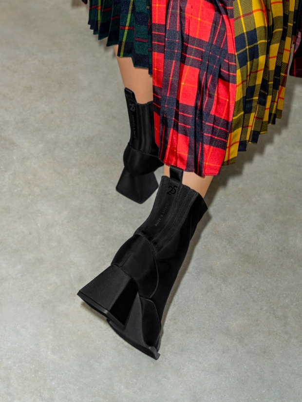 - CHARLES & KEITH