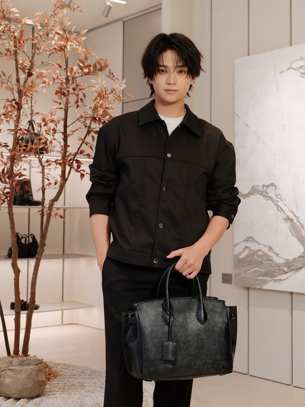 Large Ginevra Tote Bag in black - CHARLES & KEITH