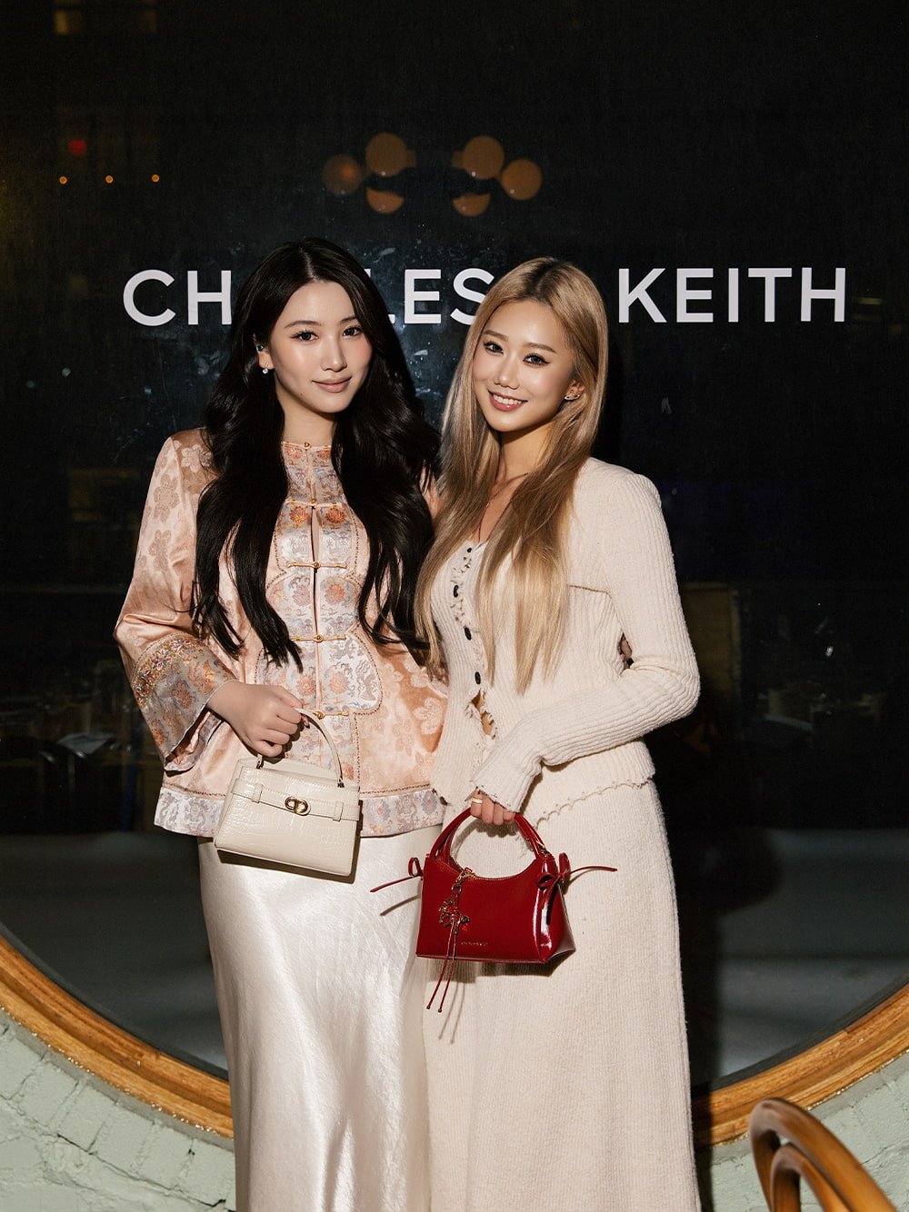 Aubrielle Croc-Effect Top-Handle Bag in ivory and Hazel Bow Horse-Motif Top Handle Bag in red - CHARLES & KEITH