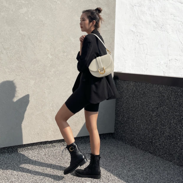 - CHARLES & KEITH