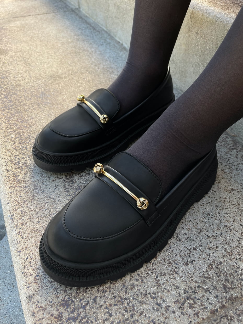 Girls’ metallic accent penny loafers in black - CHARLES & KEITH