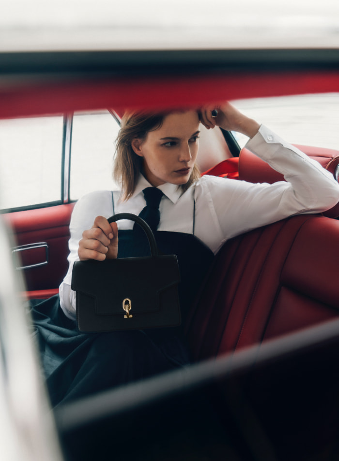 Women’s leather metallic turn-lock bag in black – CHARLES & KEITH
