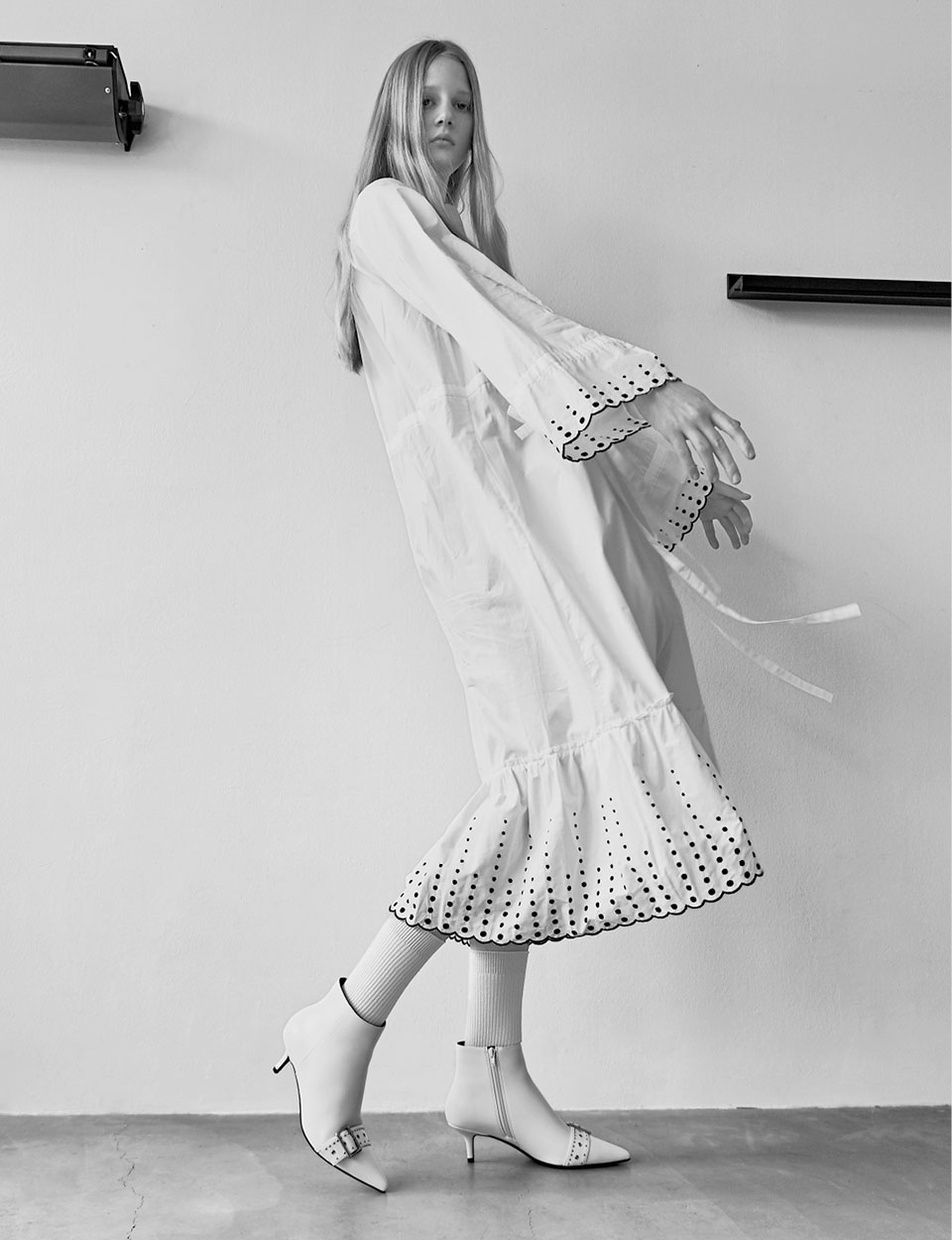 Women’s studded ankle boots in white – CHARLES & KEITH