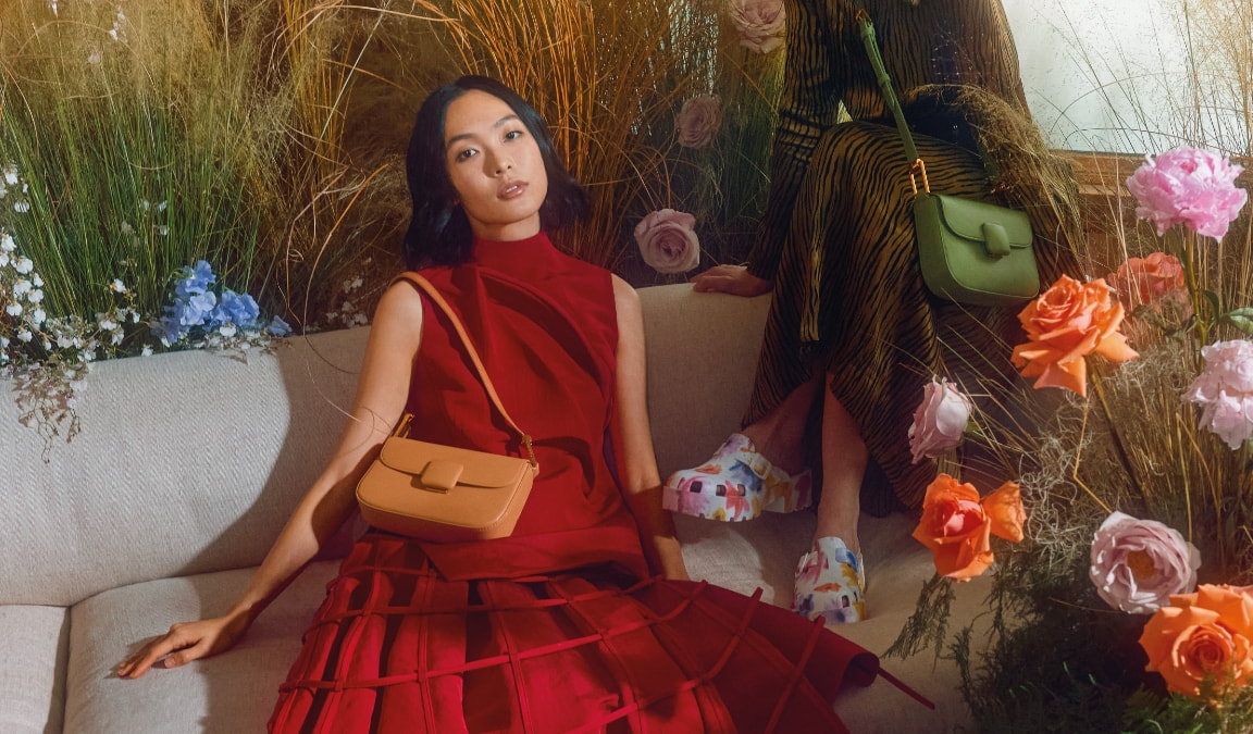 Women’s Koa Square Push-Lock Shoulder Bag in green – CHARLES & KEITH