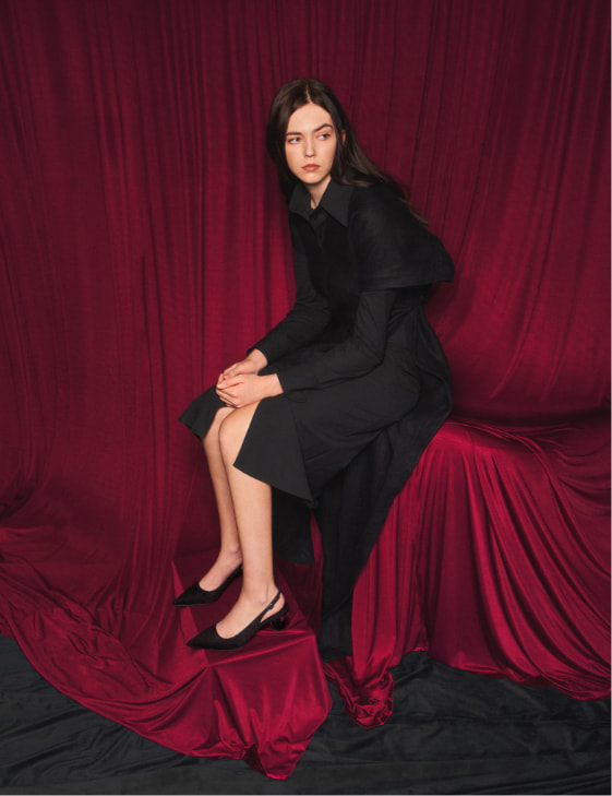 Women’s textured sculptural heel slingback pumps in black – CHARLES & KEITH