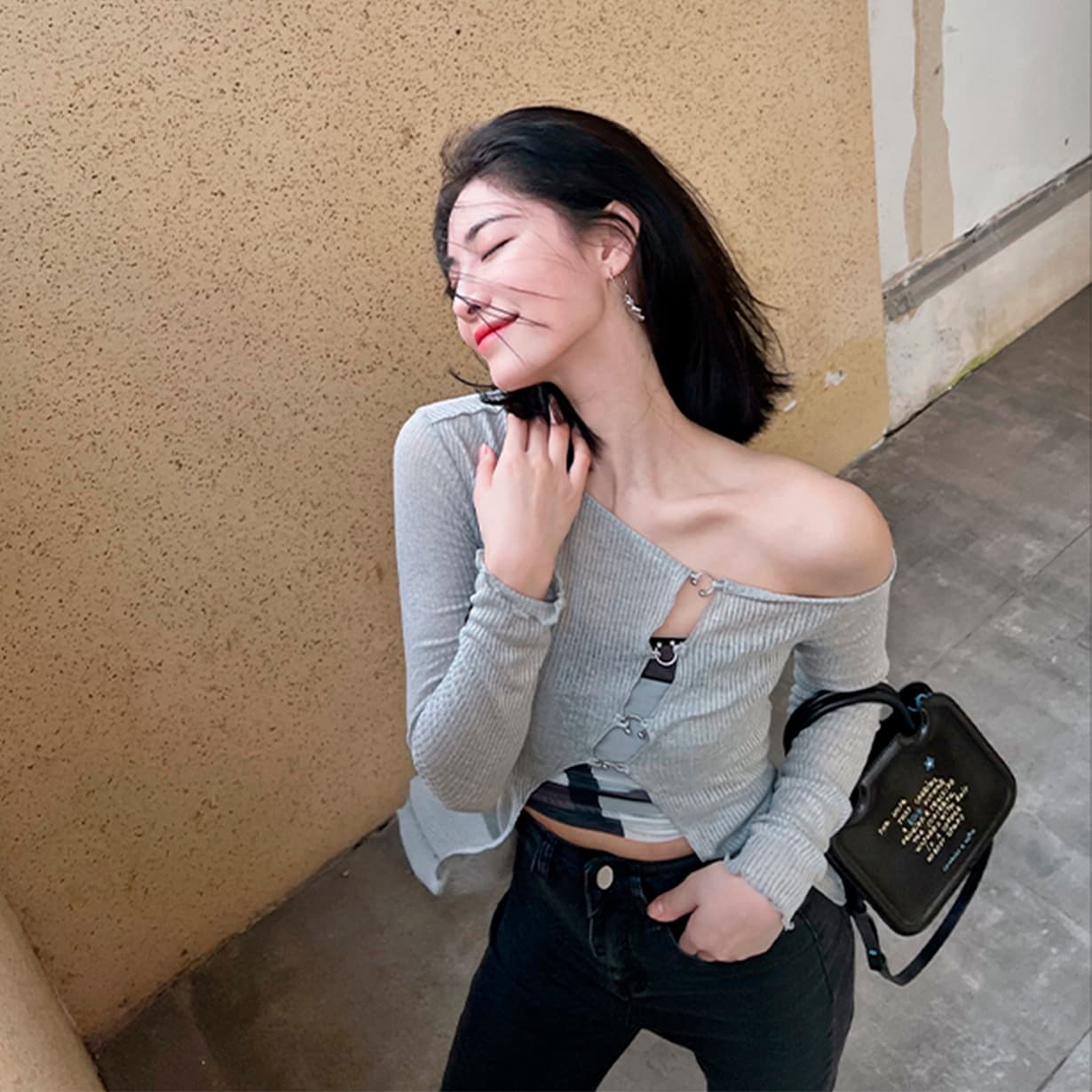 Women’s Coco Capitán x CHARLES & KEITH: Perline Chunky Penny Loafers and Perline Double Handle Sculptural Tote Bag, both in black – CHARLES & KEITH