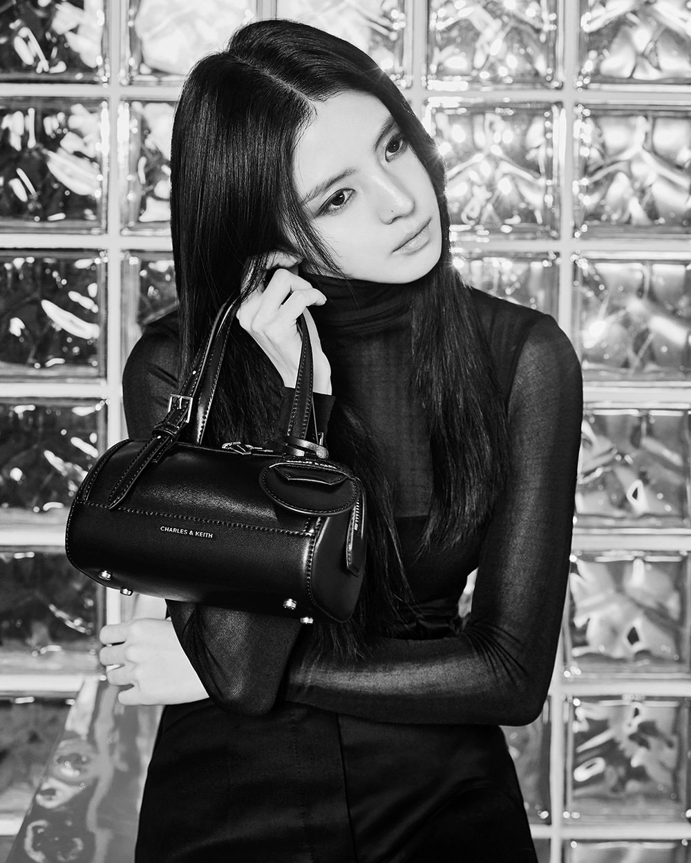 Women’s Enola Bowling Bag in black - CHARLES & KEITH