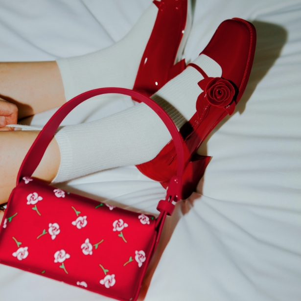 Women’s Chloris satin & leather rose-print shoulder bag and Chloris patent leather rose-embellished Mary Jane pumps from the SHUSHU/TONG x CHARLES & KEITH collection (close up) – CHARLES & KEITH