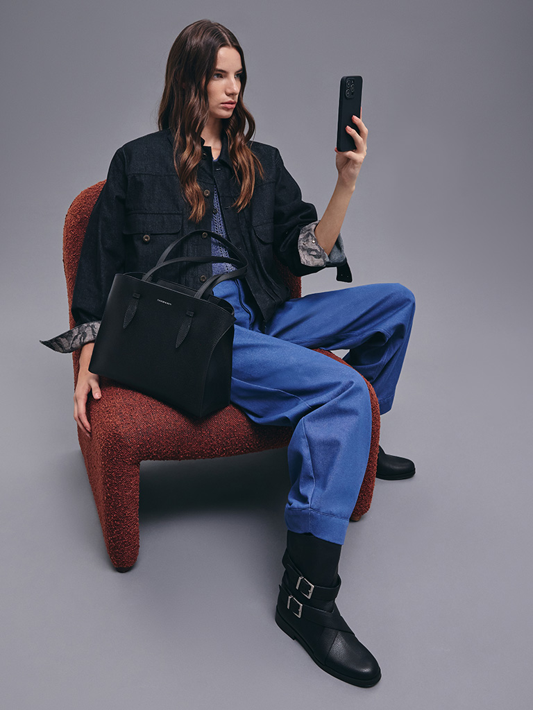 Women's Allyn Elongated-Handle Tote Bag in noir — CHARLES & KEITH