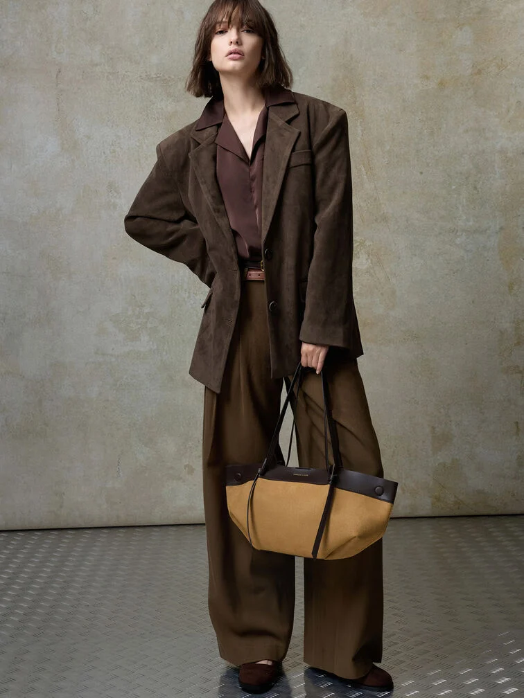 The Calla tote pairs perfectly well with a tailored blazer-and-pants ensemble for work