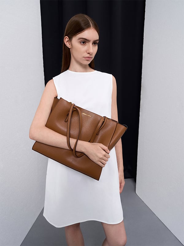 Chocolate Sansa Tote Bag - CHARLES & KEITH